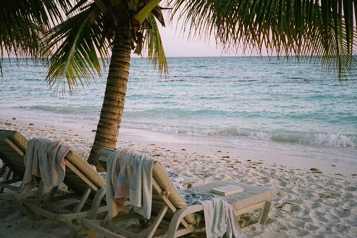 Praia tropical em Sanya