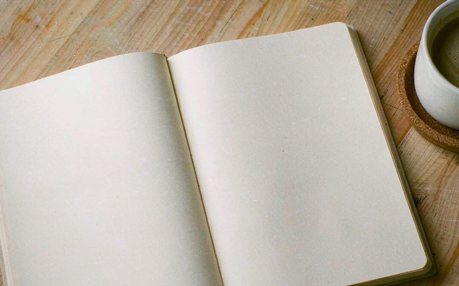 Caderno e caneta